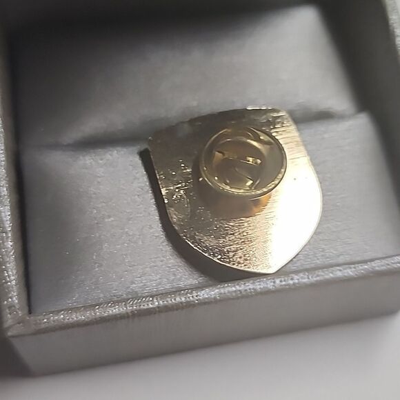 VINTAGE BELGIE-BELGIQUE BELGIUM SOUVENIR PIN Brooch Coat of Arms - Picture 2 of 3